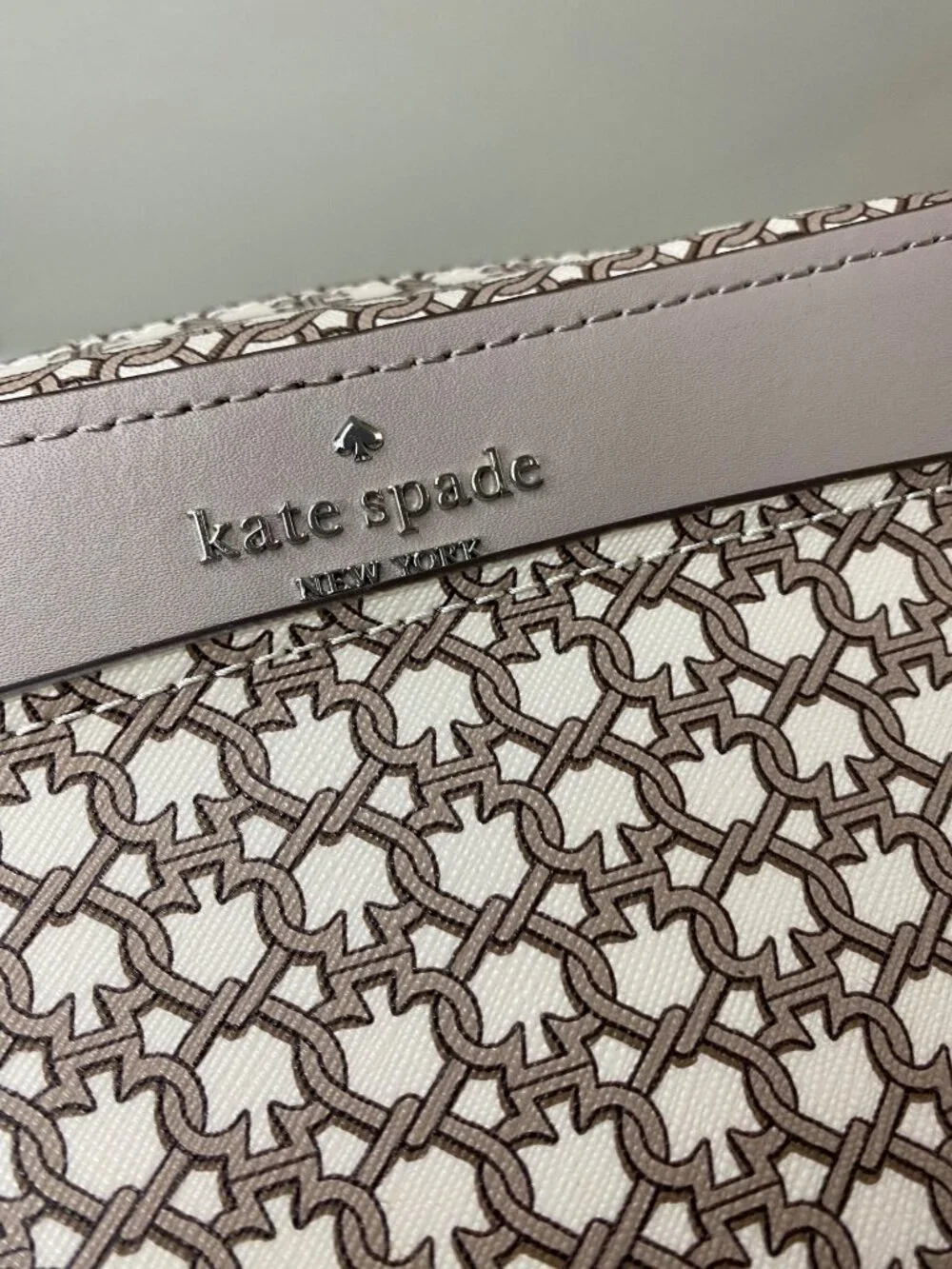 Kate Spade New York Crossbody Gray/Beige Camera Bag - Picture 7 of 15